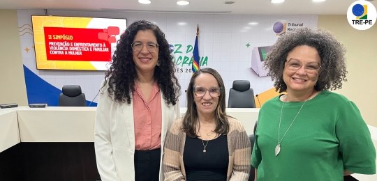 TRE-PE Simpósio discute formas de enfrentamento à violência contra as mulheres no âmbito do Poder Judiciário Simpósio discute formas de enfrentamento à violência contra as mulheres no âmbito do Poder Judic...